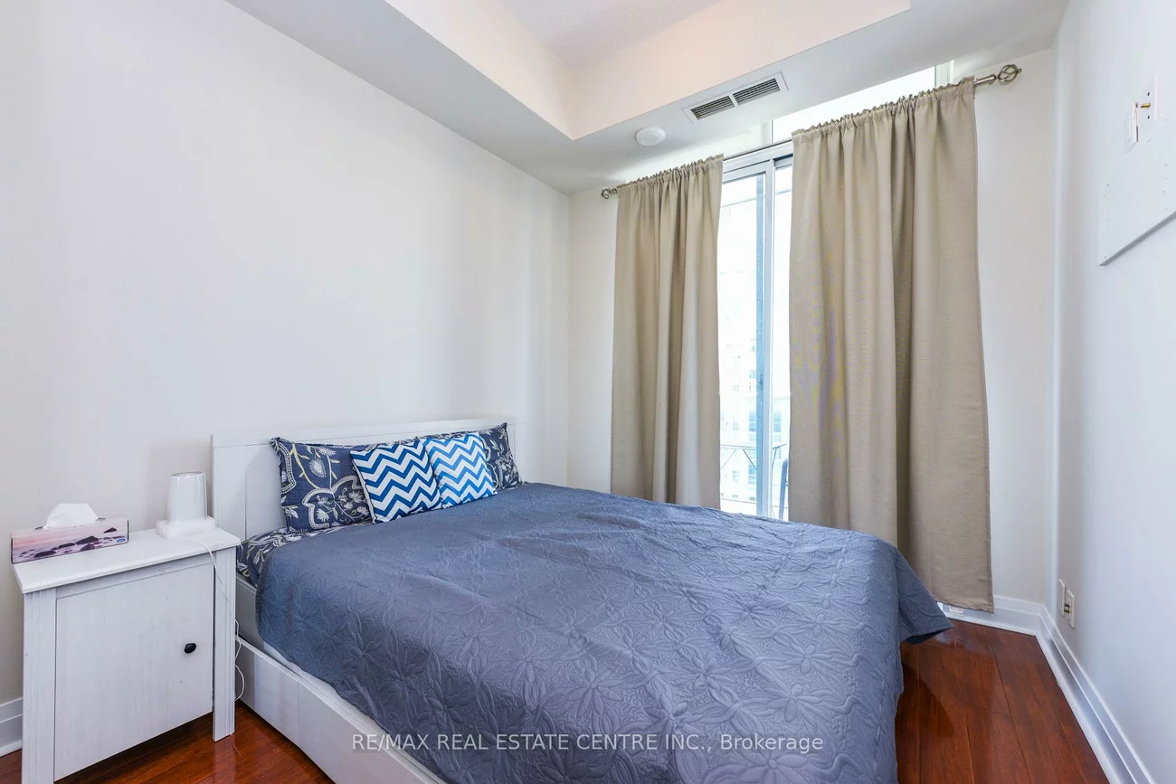 90, Absolute, City Centre, Mississauga