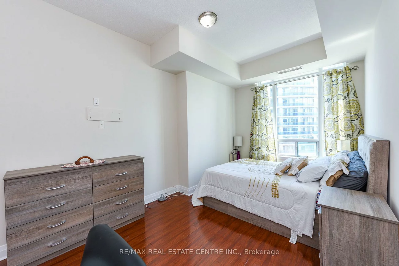 90, Absolute, City Centre, Mississauga