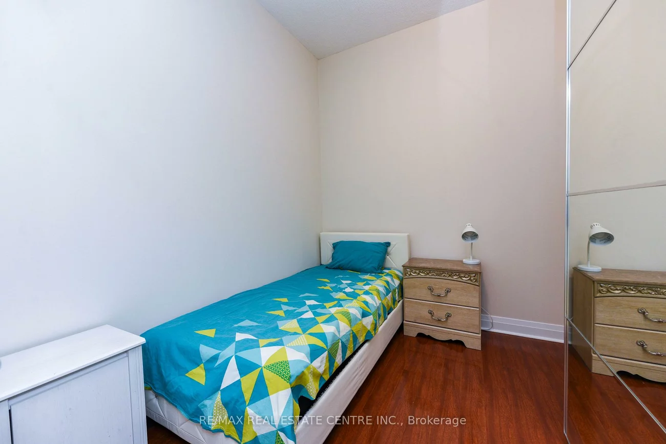 90, Absolute, City Centre, Mississauga