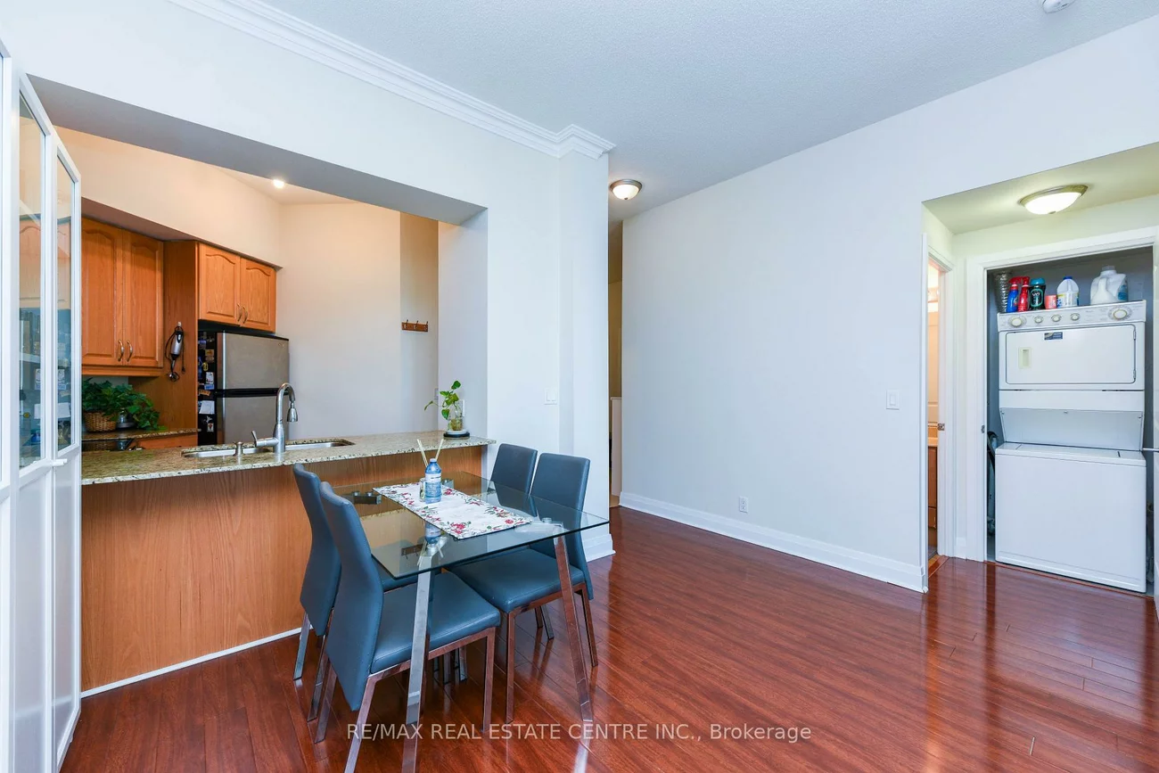 90, Absolute, City Centre, Mississauga