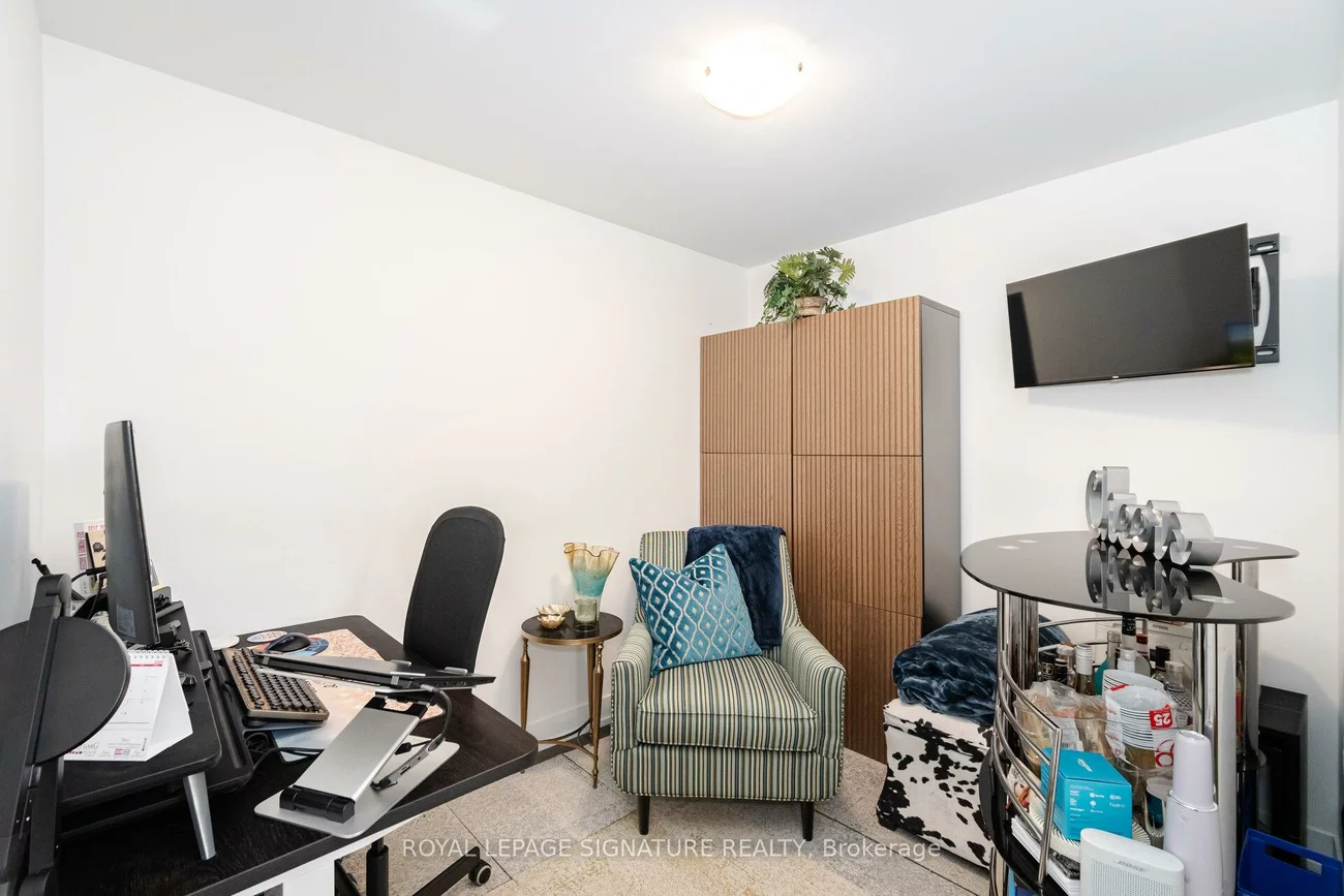 1085, Douglas McCurdy, Lakeview, Mississauga