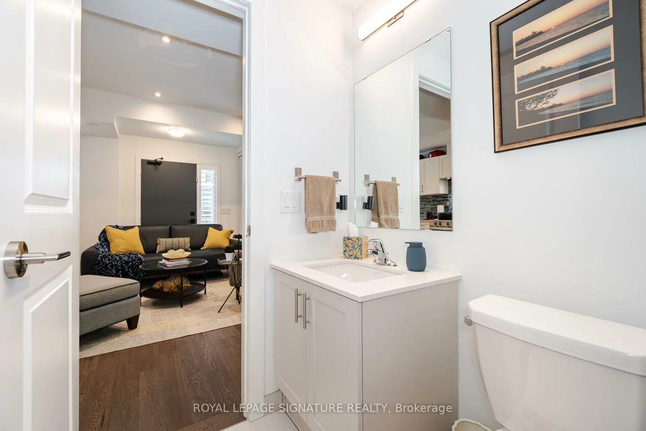 1085, Douglas McCurdy, Lakeview, Mississauga