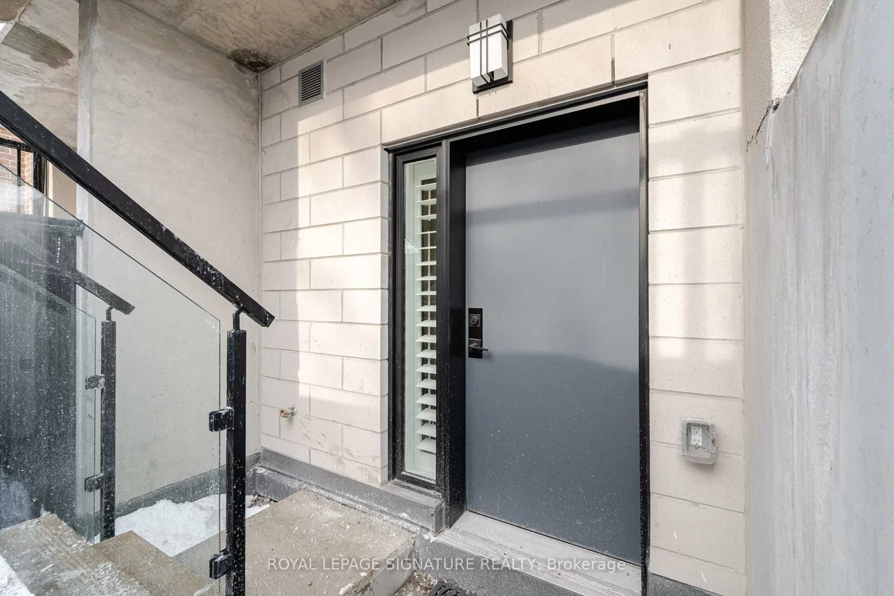 1085, Douglas McCurdy, Lakeview, Mississauga