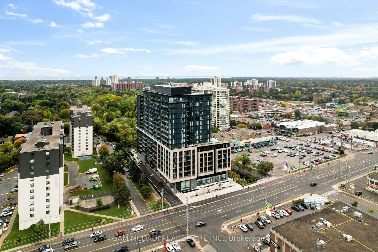 86, Dundas, Cooksville, Mississauga