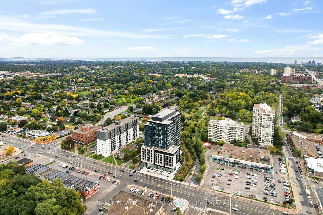 86, Dundas, Cooksville, Mississauga