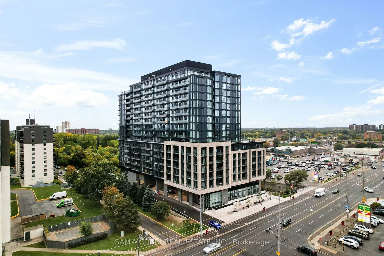 86, Dundas, Cooksville, Mississauga