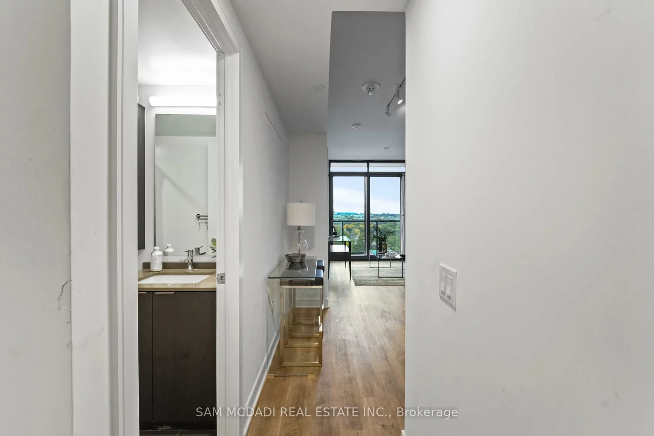 86, Dundas, Cooksville, Mississauga