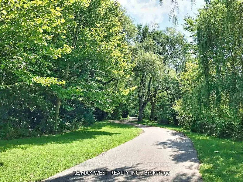 1535, Lakeshore, Lakeview, Mississauga