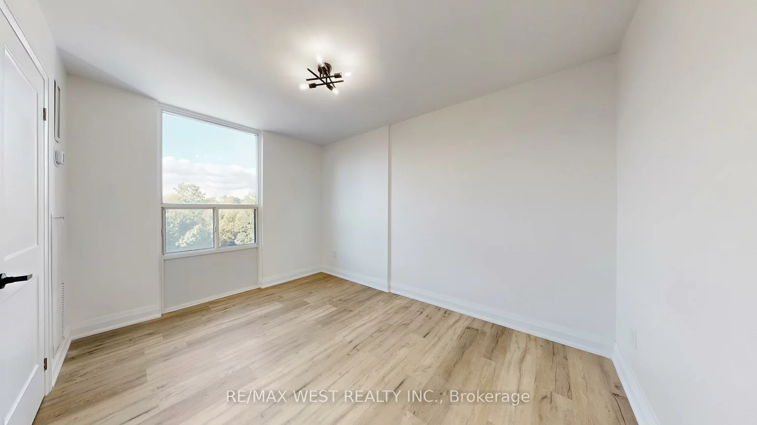 1535, Lakeshore, Lakeview, Mississauga