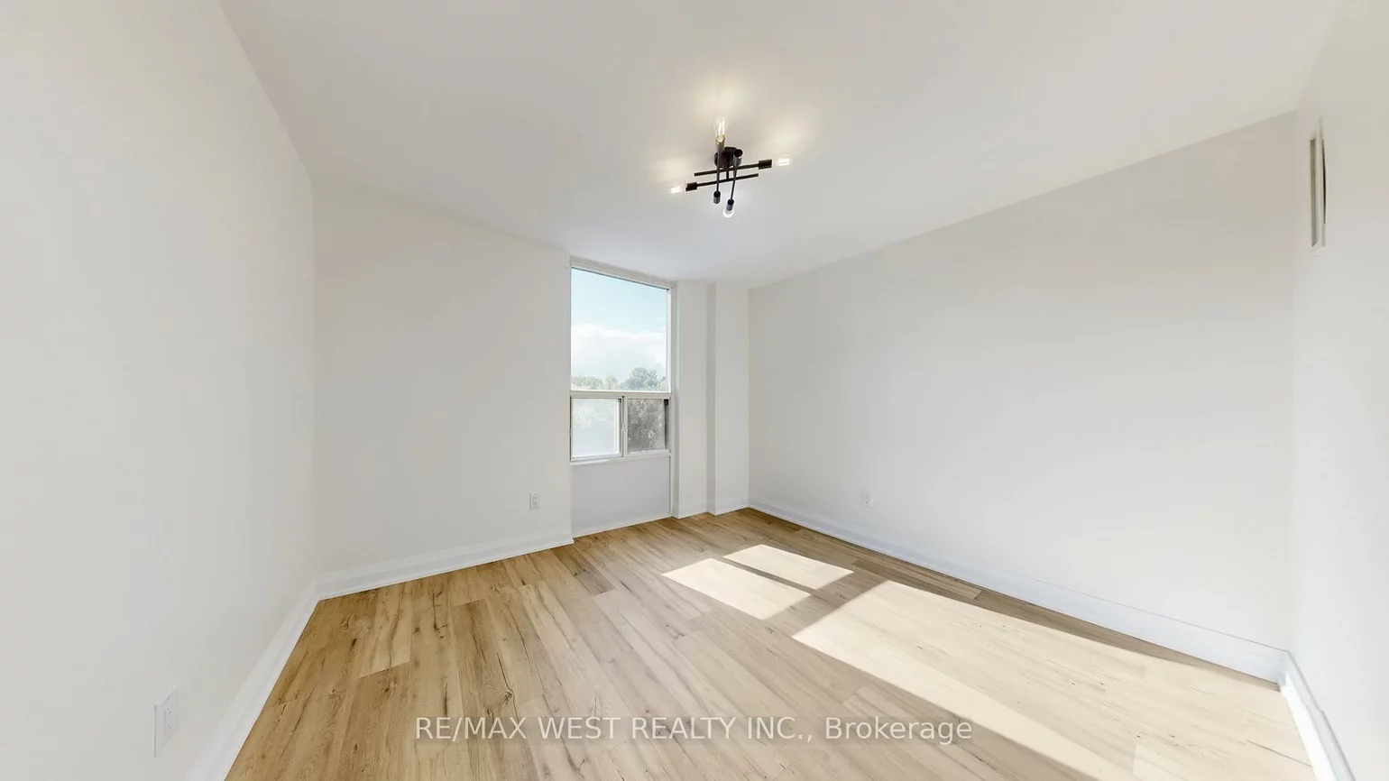 1535, Lakeshore, Lakeview, Mississauga