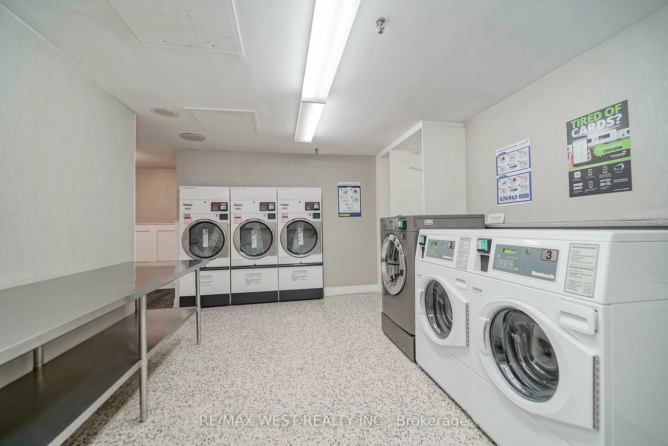 1300, Bloor, Applewood, Mississauga