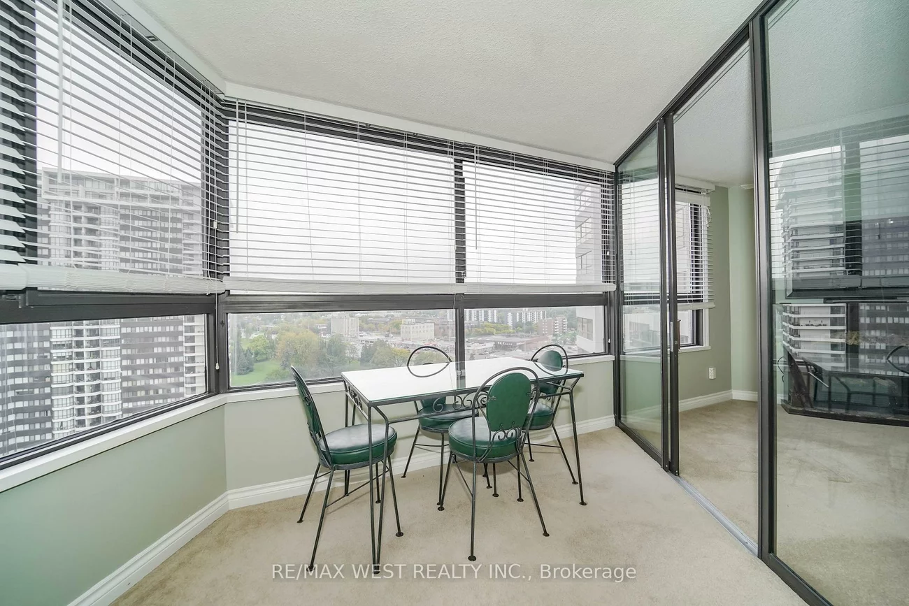 1300, Bloor, Applewood, Mississauga