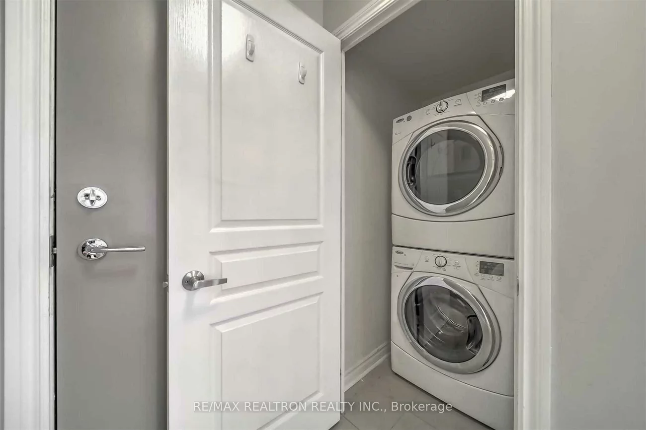 3525, Kariya, City Centre, Mississauga