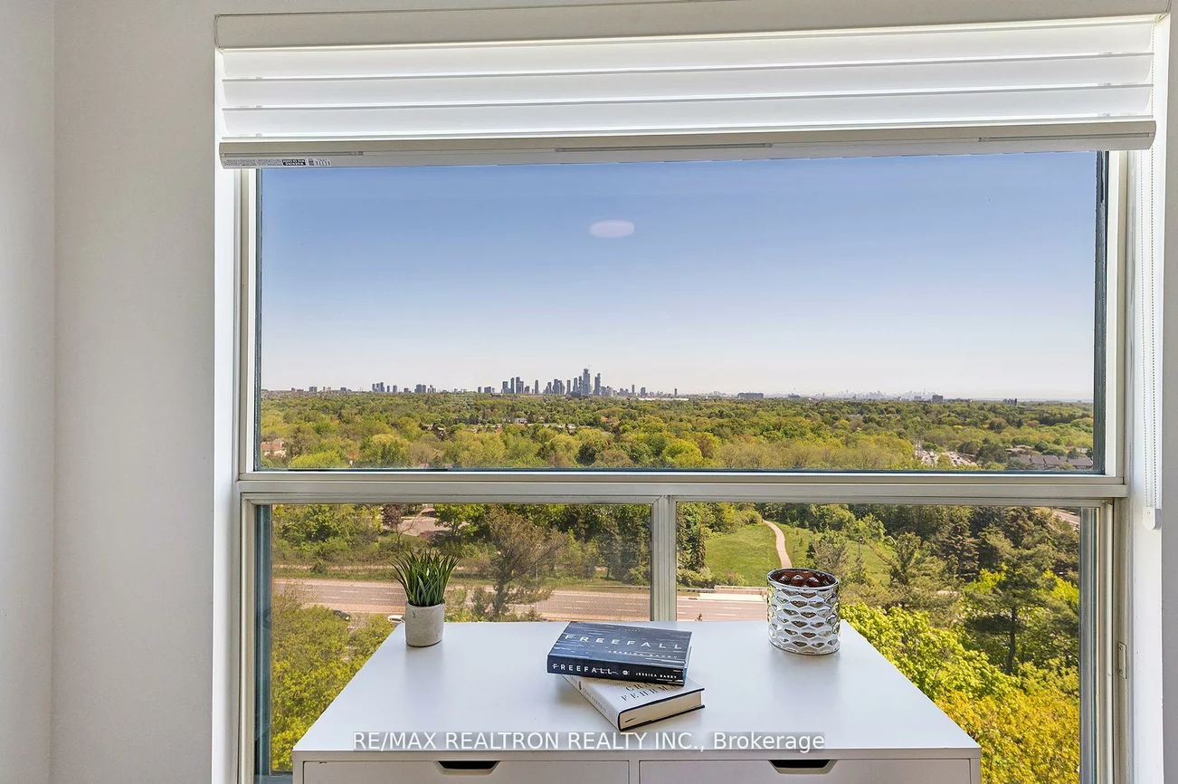 2155, Burnhamthorpe, Erin Mills, Mississauga