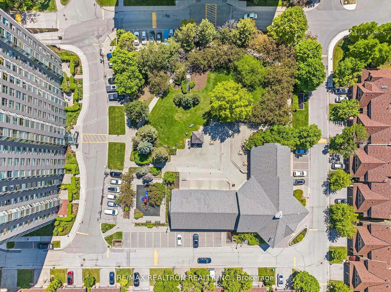 2155, Burnhamthorpe, Erin Mills, Mississauga