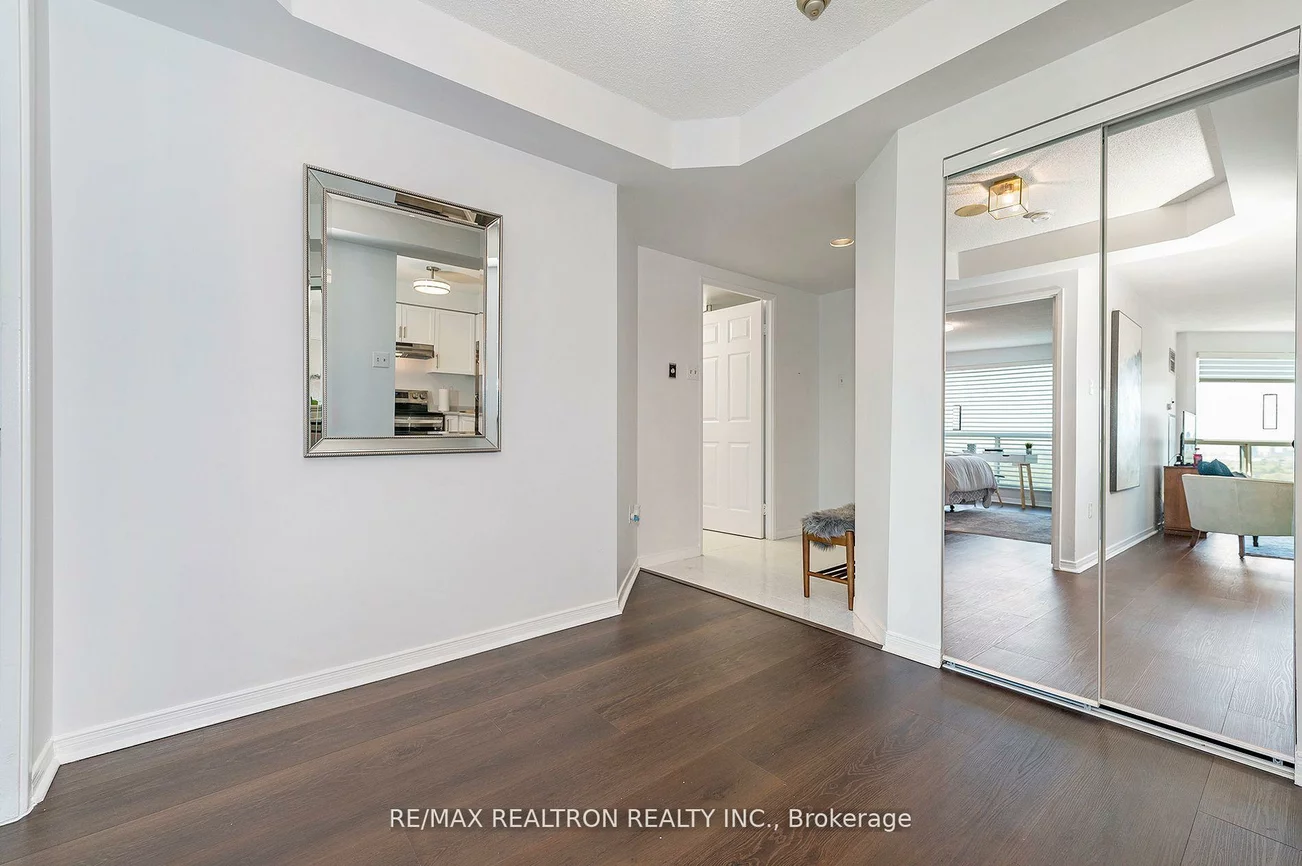 2155, Burnhamthorpe, Erin Mills, Mississauga