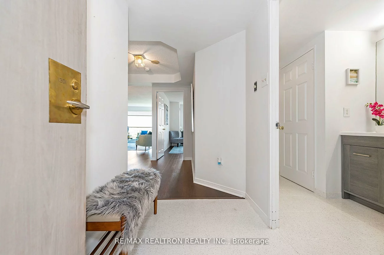 2155, Burnhamthorpe, Erin Mills, Mississauga