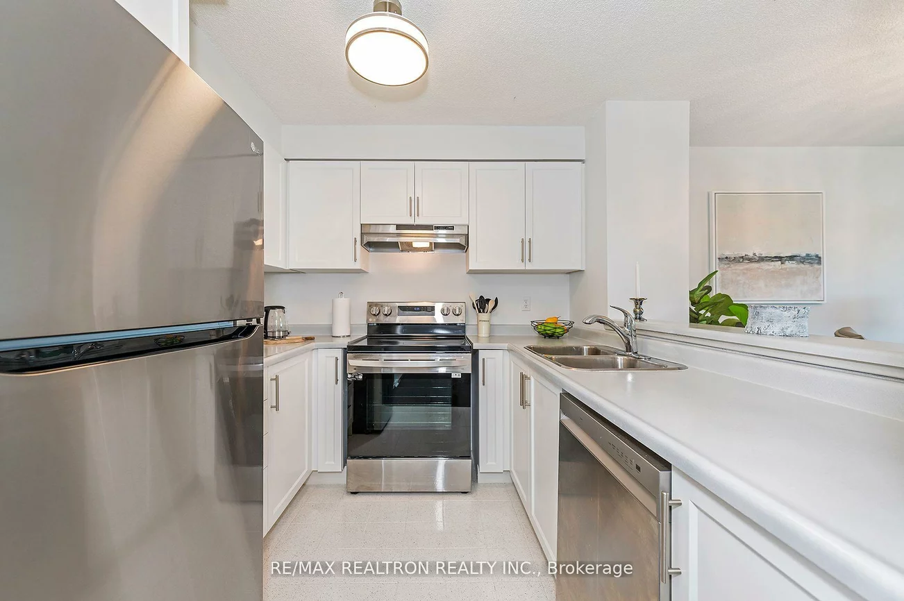 2155, Burnhamthorpe, Erin Mills, Mississauga