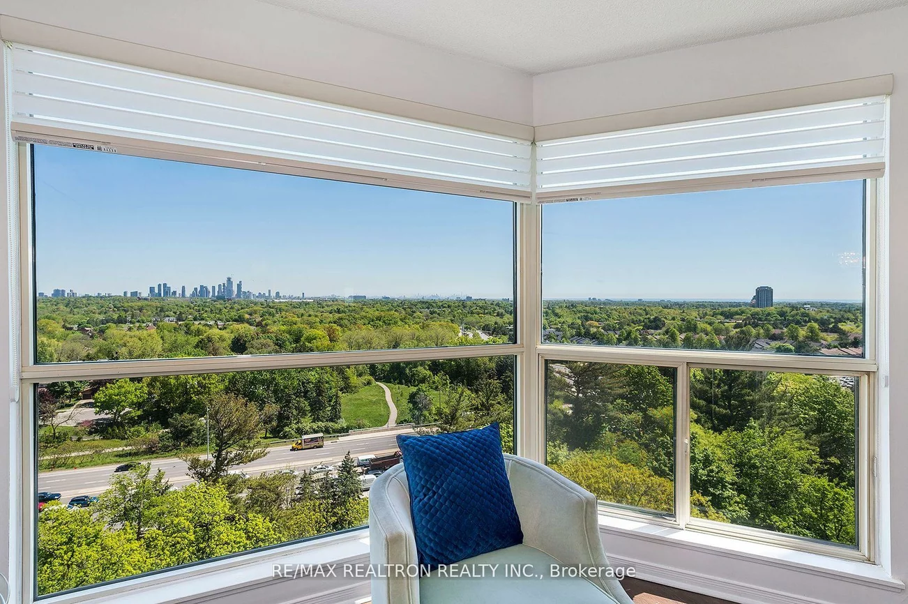 2155, Burnhamthorpe, Erin Mills, Mississauga