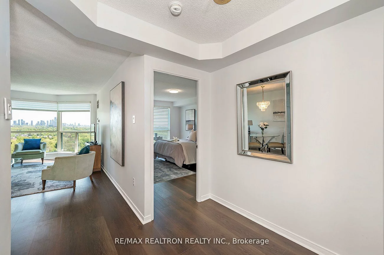 2155, Burnhamthorpe, Erin Mills, Mississauga