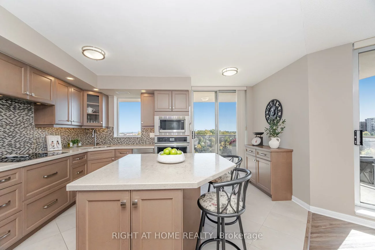 1140, Parkwest, Lakeview, Mississauga