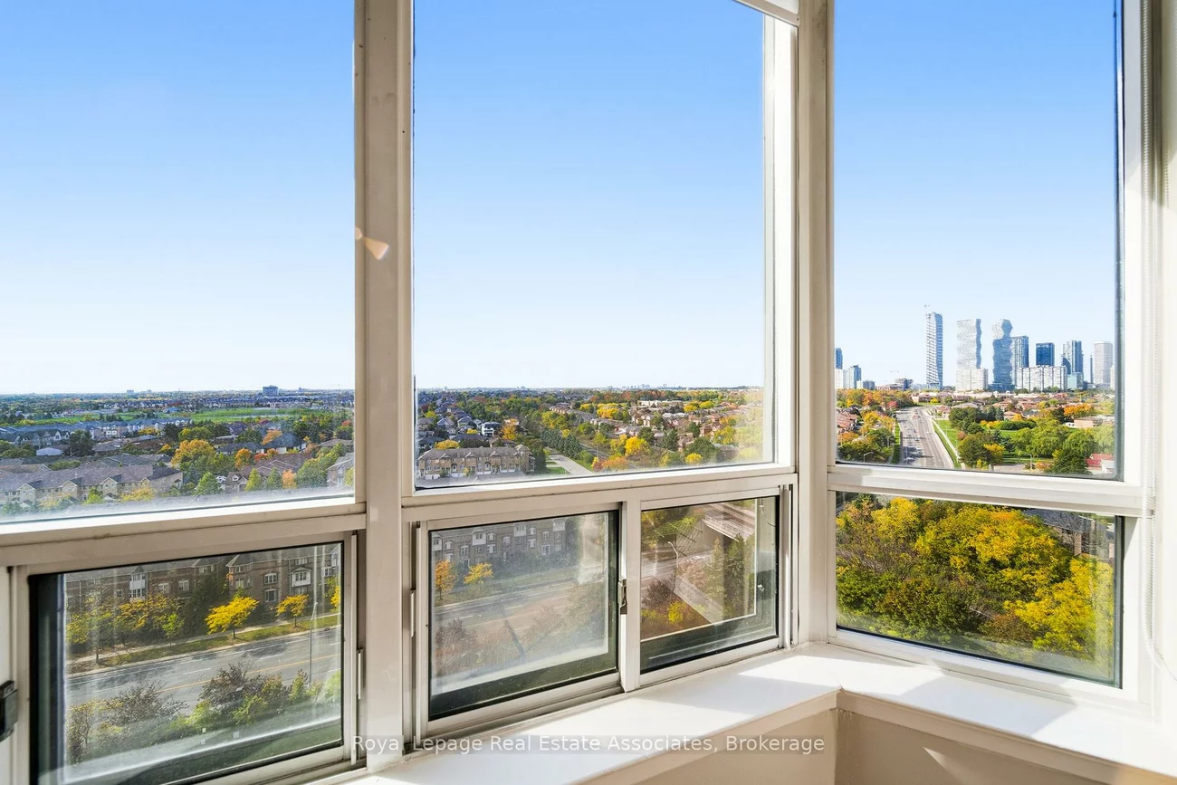 135, Hillcrest, Cooksville, Mississauga