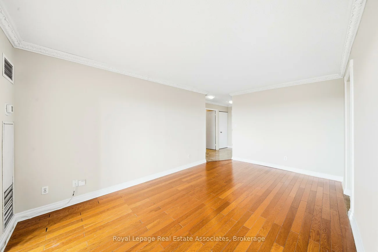 135, Hillcrest, Cooksville, Mississauga