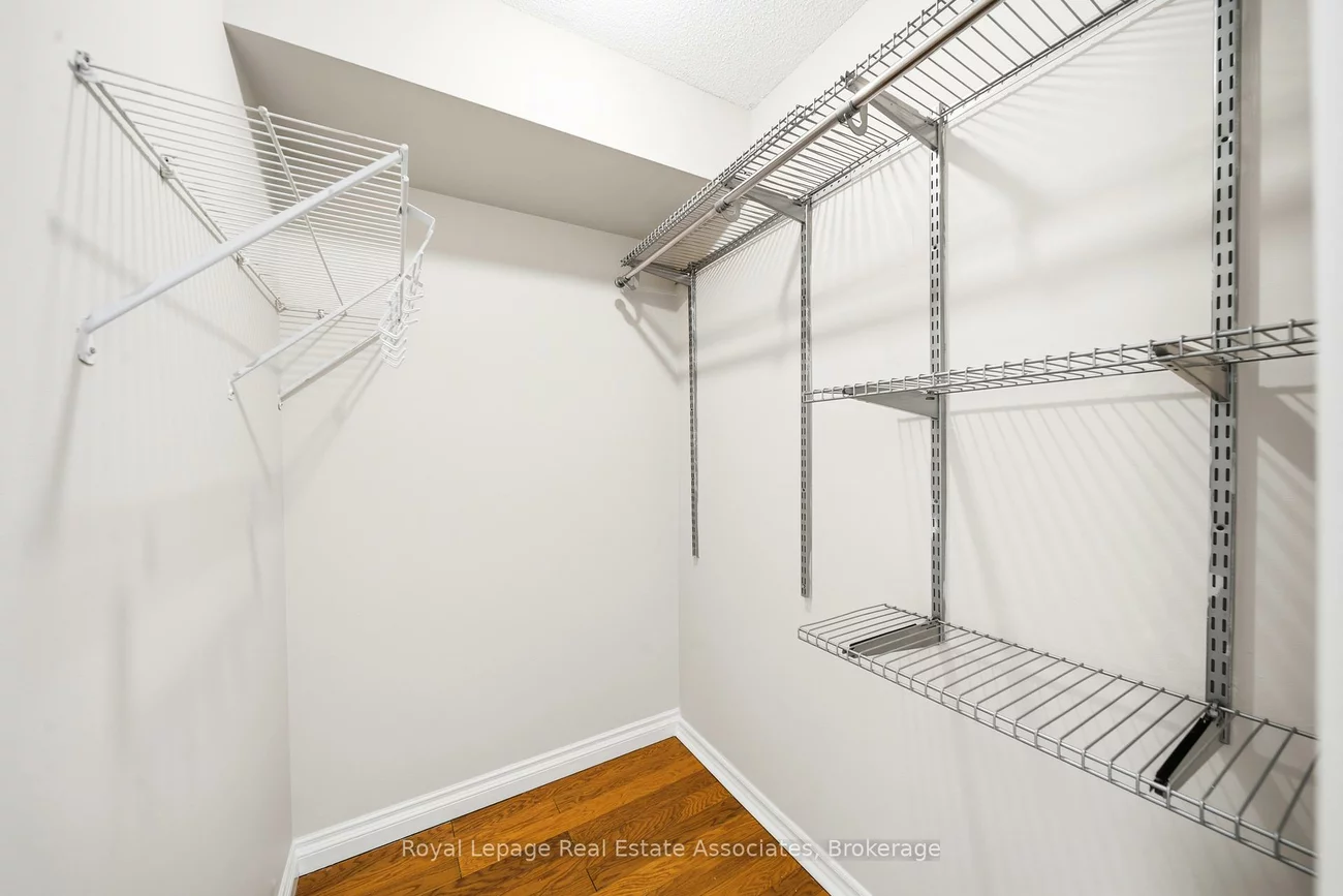 135, Hillcrest, Cooksville, Mississauga