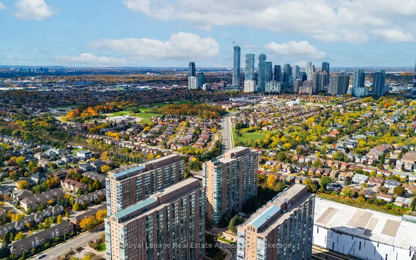 135, Hillcrest, Cooksville, Mississauga