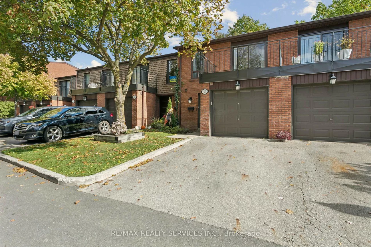 3395, Cliff, Mississauga Valleys, Mississauga