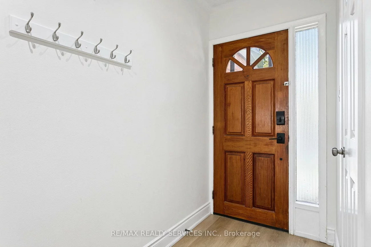 3395, Cliff, Mississauga Valleys, Mississauga