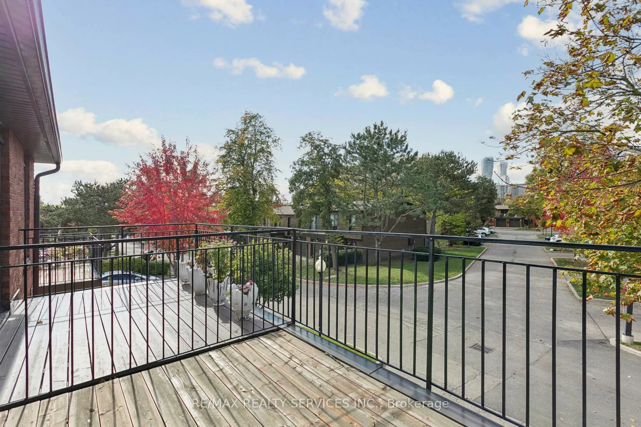 3395, Cliff, Mississauga Valleys, Mississauga