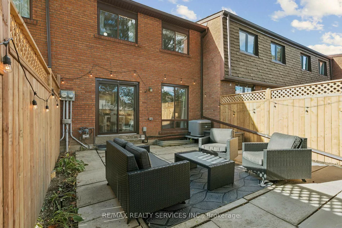 3395, Cliff, Mississauga Valleys, Mississauga