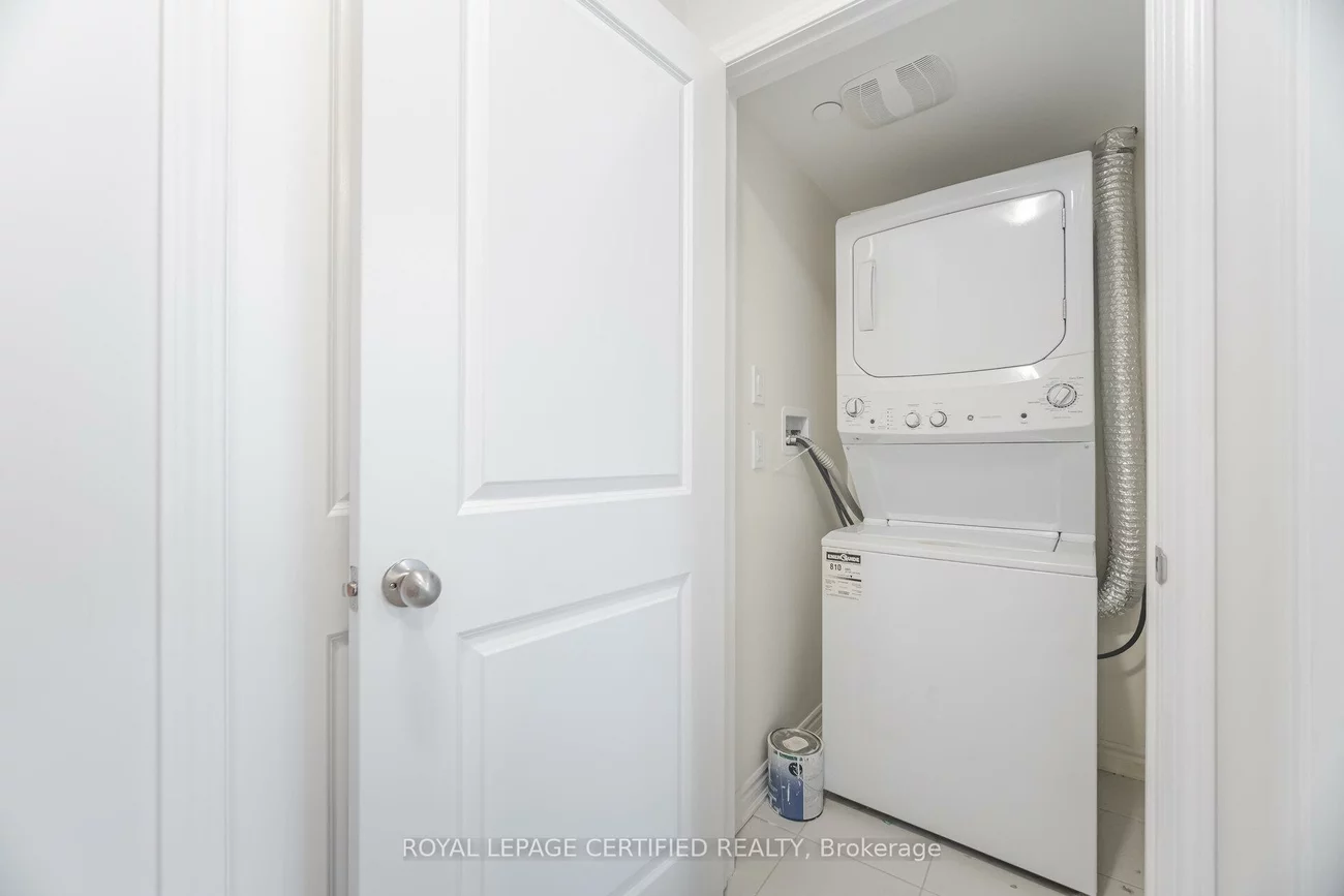 1150, Stroud, Clarkson, Mississauga