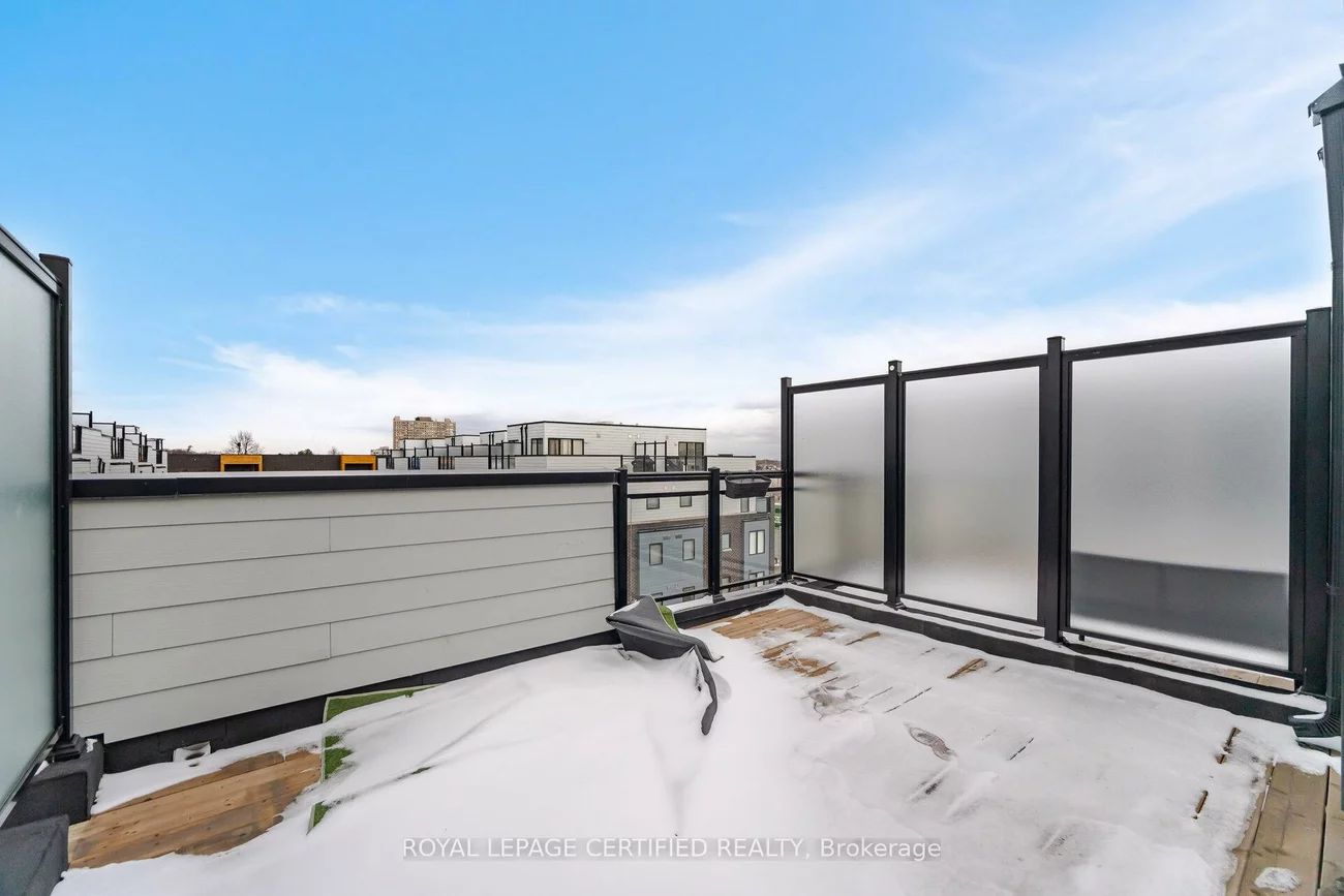 1150, Stroud, Clarkson, Mississauga