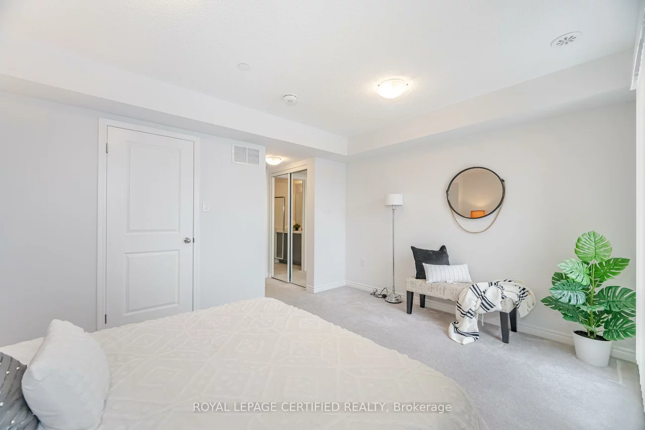 1150, Stroud, Clarkson, Mississauga