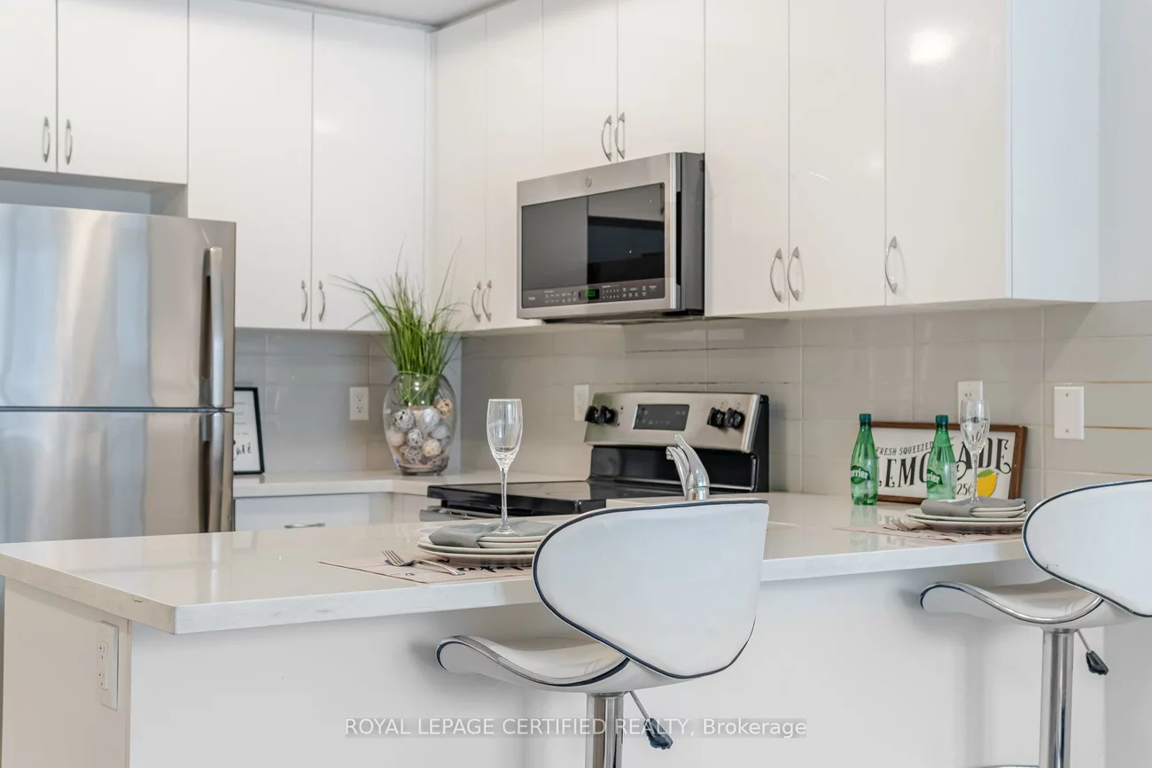 1150, Stroud, Clarkson, Mississauga