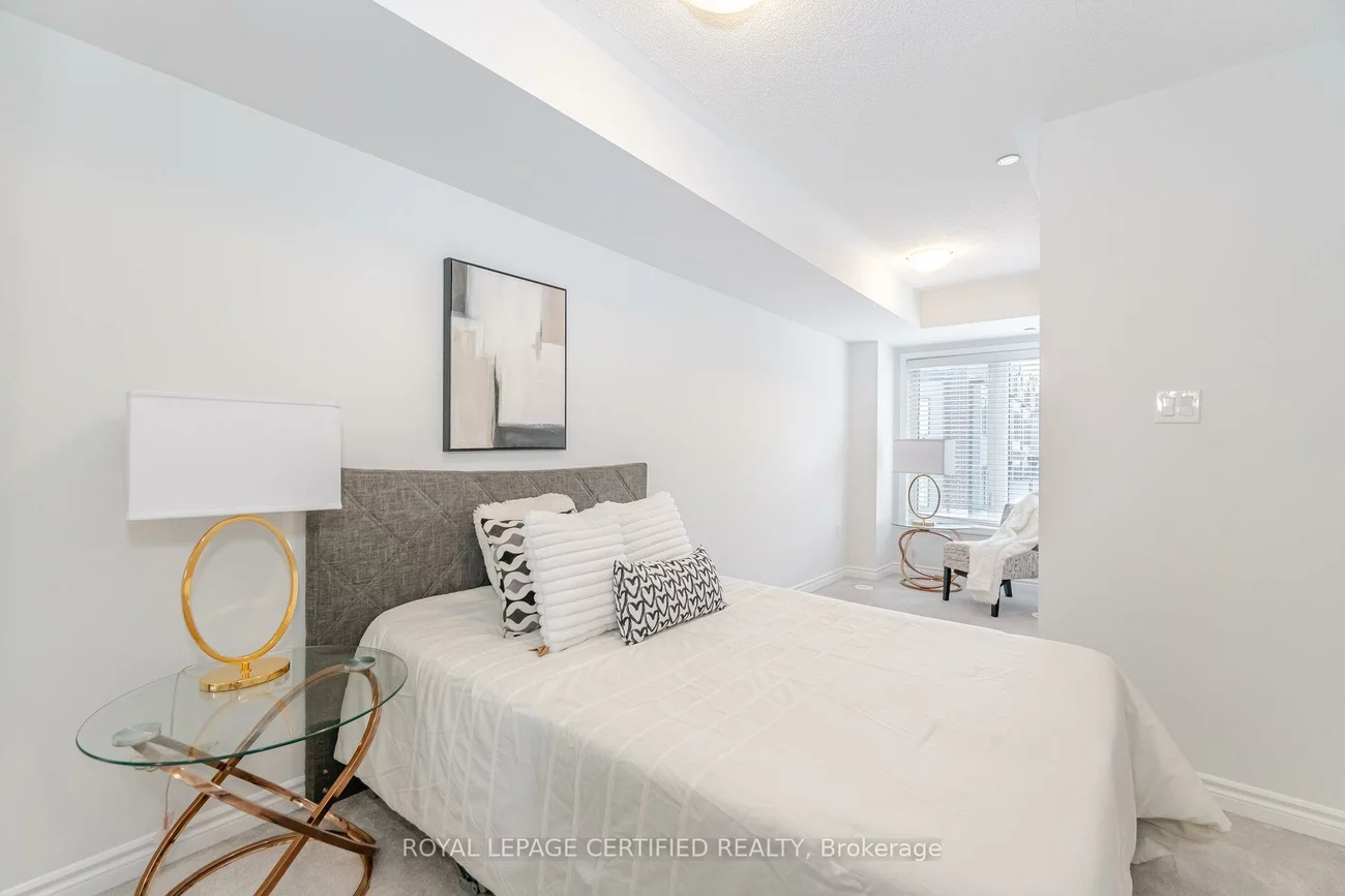 1150, Stroud, Clarkson, Mississauga