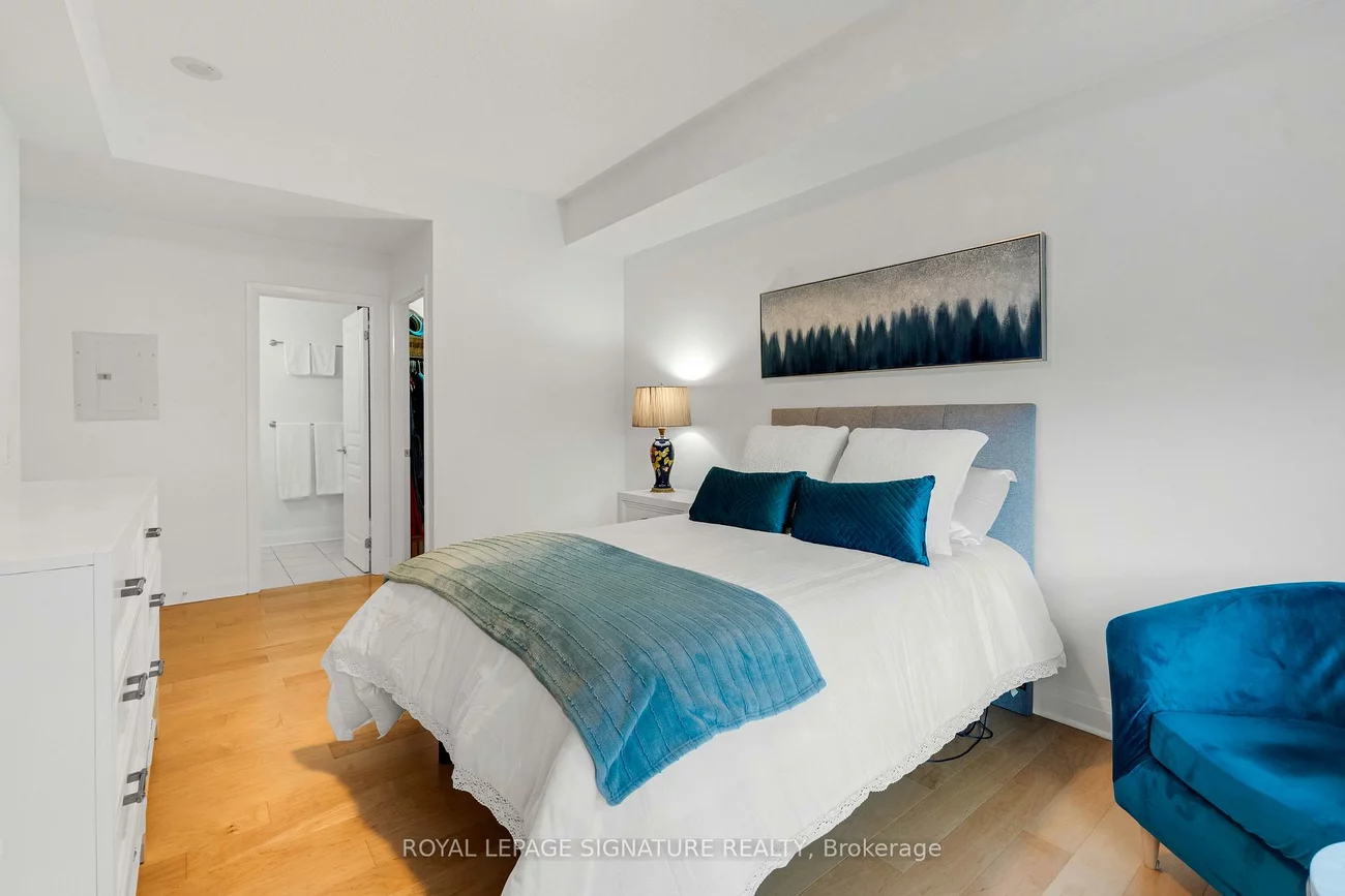 1, Hurontario, Port Credit, Mississauga