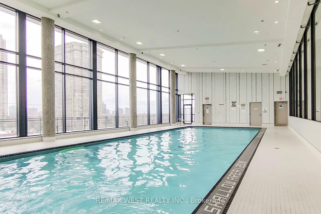 75, Eglinton, Hurontario, Mississauga