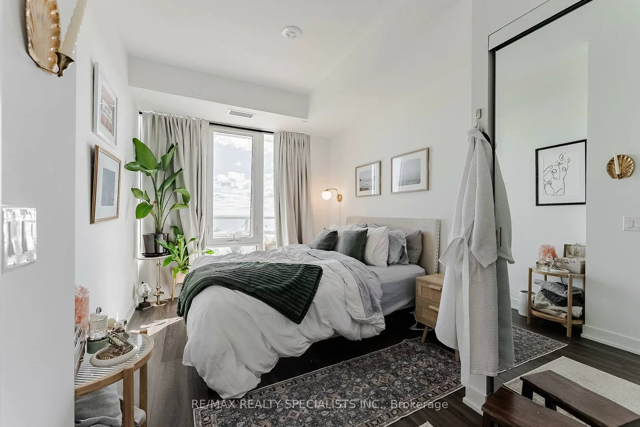 220, Missinnihe, Port Credit, Mississauga