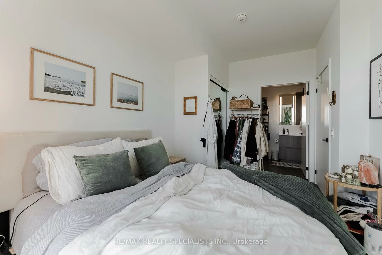 220, Missinnihe, Port Credit, Mississauga