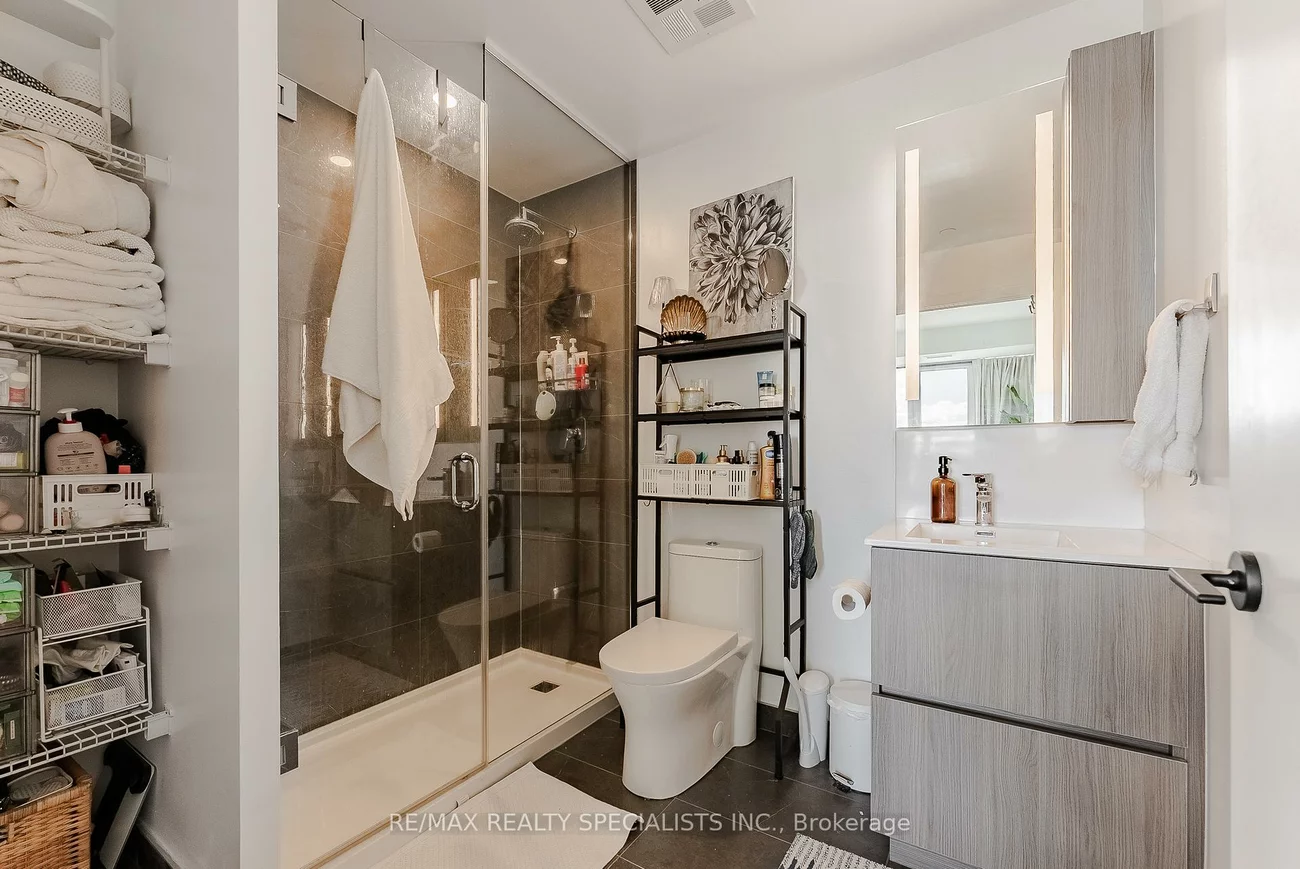 220, Missinnihe, Port Credit, Mississauga