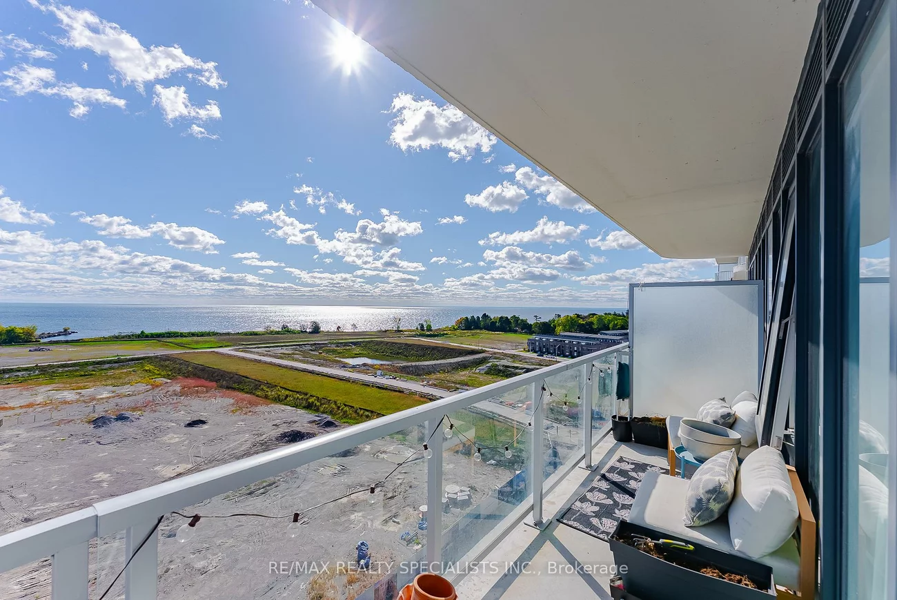 220, Missinnihe, Port Credit, Mississauga