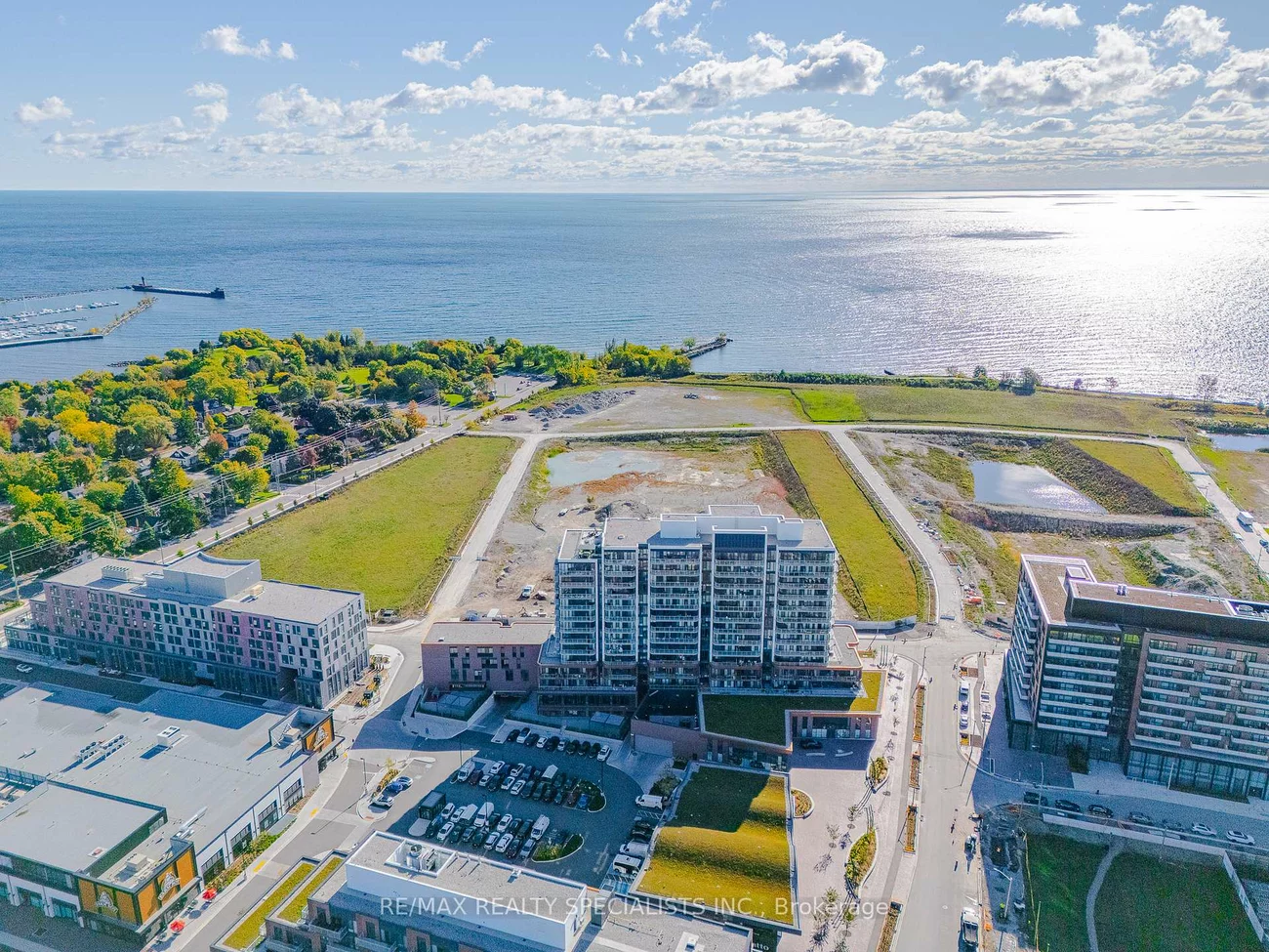 220, Missinnihe, Port Credit, Mississauga