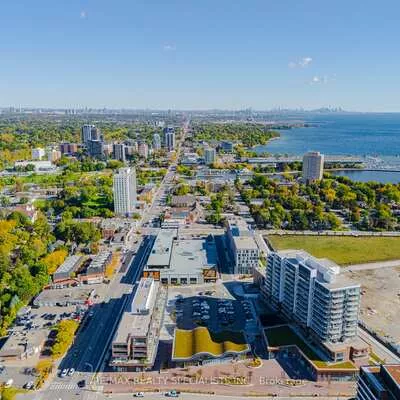 220, Missinnihe, Port Credit, Mississauga