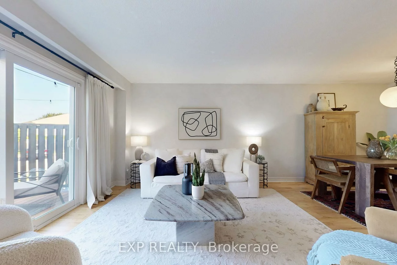 6699, Falconer, Streetsville, Mississauga