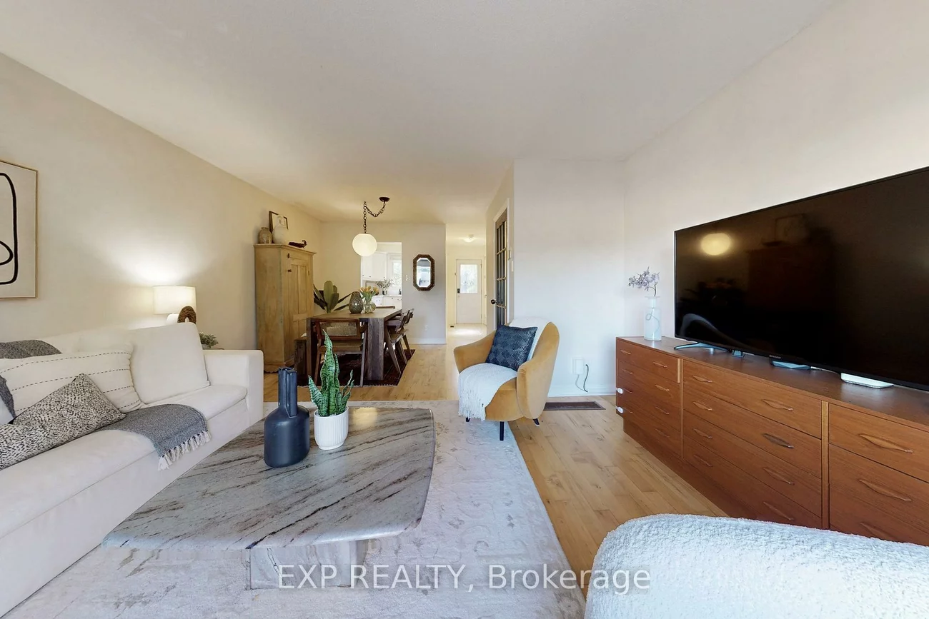 6699, Falconer, Streetsville, Mississauga