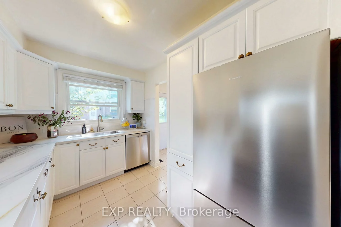 6699, Falconer, Streetsville, Mississauga