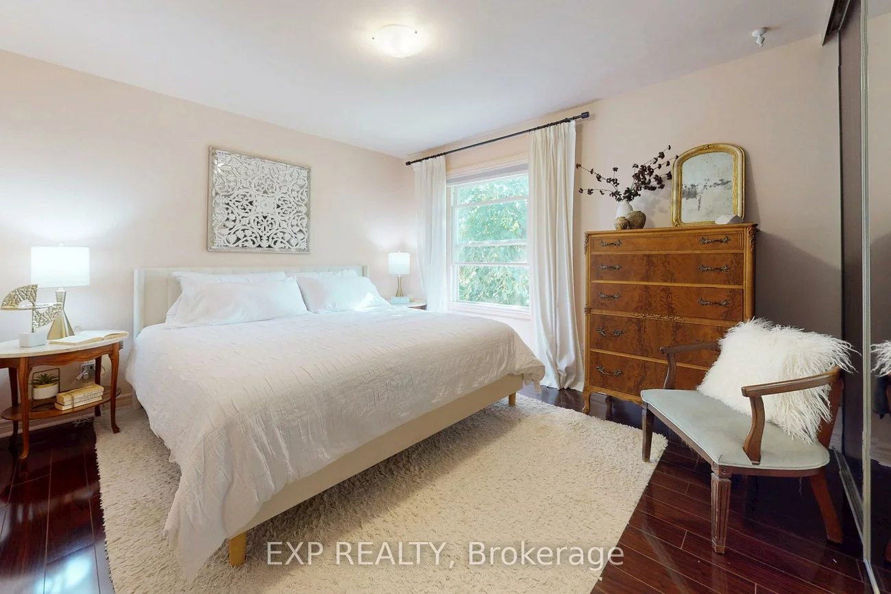 6699, Falconer, Streetsville, Mississauga